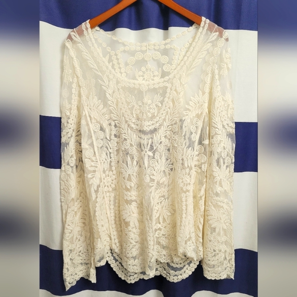 🤍 Romantic Cream Lace Blouse – Sheer Women’s Top | Size Large